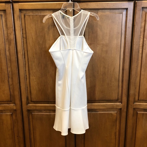 White form fitting dress - Picture 2 of 2